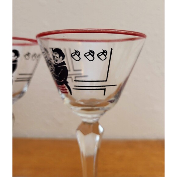 2 Vintage Handpainted MCM Libbey Pickwick Dickens Merrymakers Martini Glasses - Picture 4 of 7
